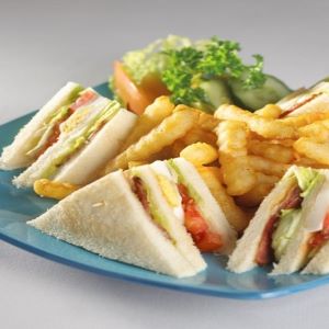mirchi-hut-zinger-club-sandwich